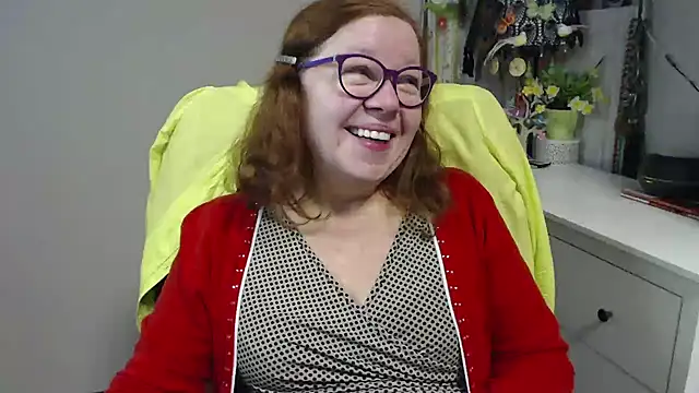 Adelewildx online show from 12/04/25, 04:22