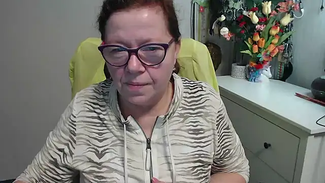 Adelewildx online show from 02/11/26, 03:55