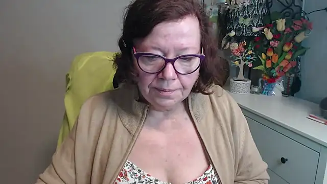 Adelewildx online show from 04/07/26, 06:36