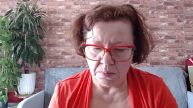 Adelewildx online show from 04/12/26, 09:58