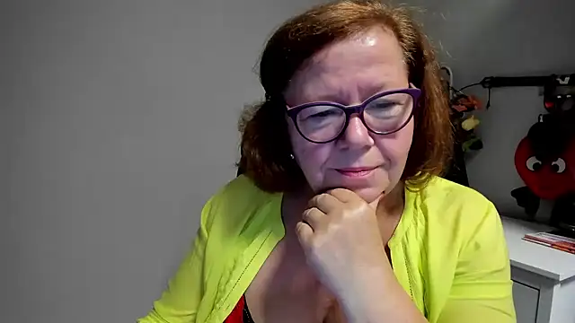 Snapshot of Adelewildx chatting on 07/27/26, 03:24 Adelewildx online show from 07/27/26, 03:24