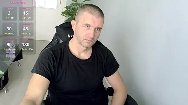 Snapshot of Maribor chatting on 10/08/25, 09:07 Maribor online show from 10/08/25, 09:07