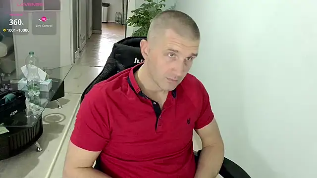 Snapshot of Maribor chatting on 10/14/25, 01:23 Maribor online show from 10/14/25, 01:23