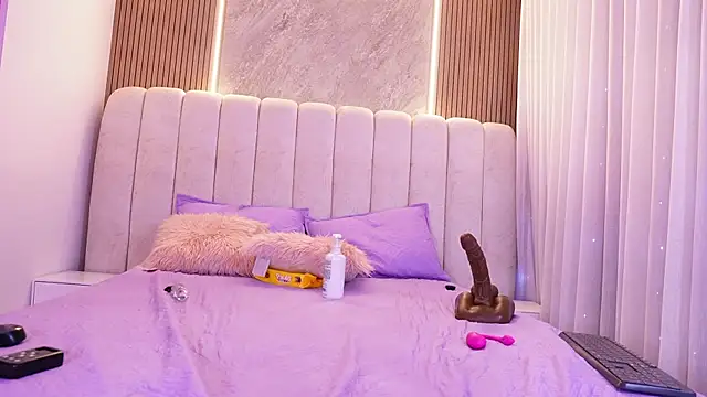 emyli sw  online show from 03/21/26, 08:19