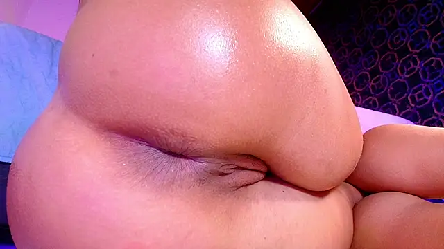 Snapshot of Belov_muriel chatting on 02/08/25, 06:12 Belov muriel online show from 02/08/25, 06:12