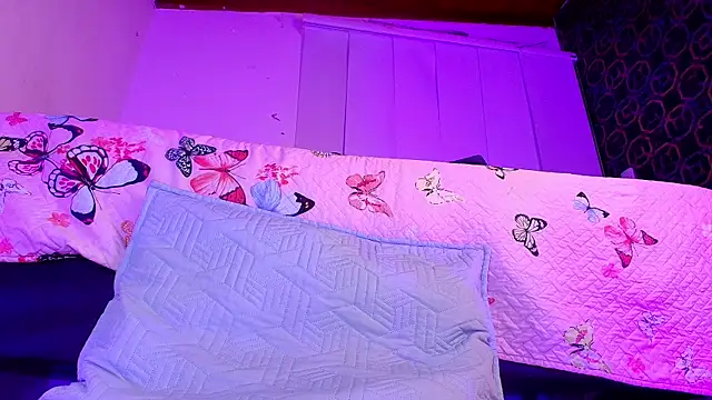 Snapshot of Belov_muriel chatting on 02/18/25, 03:21 Belov muriel online show from 02/18/25, 03:21