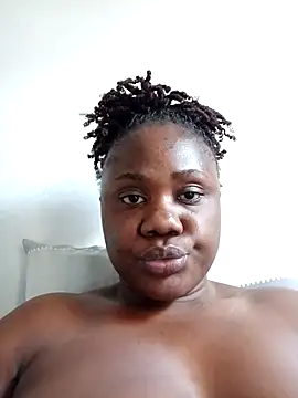 Snapshot of Sweetlolly92 chatting on 07/22/26, 02:42 Sweetlolly92 online show from 07/22/26, 02:42