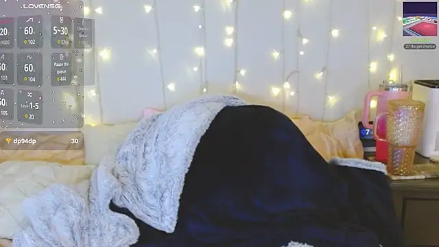 Snapshot of Cateycakes chatting on 02/12/25, 01:41 Cateycakes online show from 02/12/25, 01:41