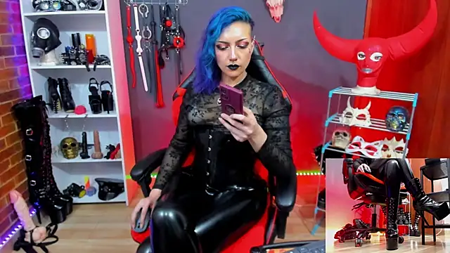 Snapshot of Mistress_Yelena chatting on 06/14/26, 02:24 Mistress Yelena online show from 06/14/26, 02:24