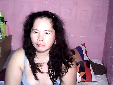 hotpusie 4u online show from 10/19/25, 02:07