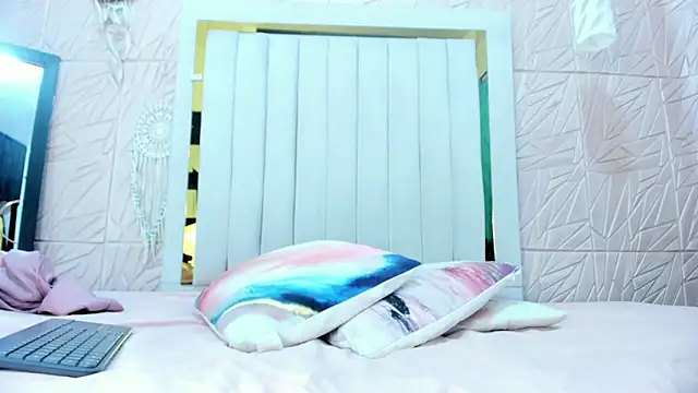 Rebecca Mitchell online show from 11/21/25, 11:53