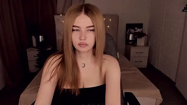 Snapshot of ViolettaLopez chatting on 01/09/25, 02:40 ViolettaLopez online show from 01/09/25, 02:40