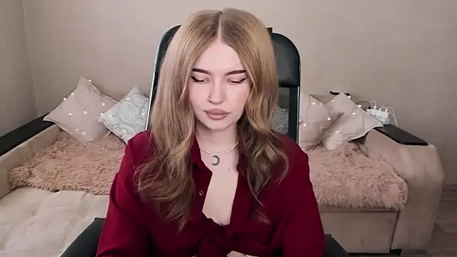 Snapshot of ViolettaLopez chatting on 02/26/25, 11:20 ViolettaLopez online show from 02/26/25, 11:20