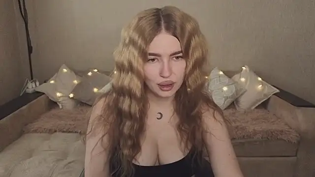 Snapshot of ViolettaLopez chatting on 09/24/25, 11:13 ViolettaLopez online show from 09/24/25, 11:13