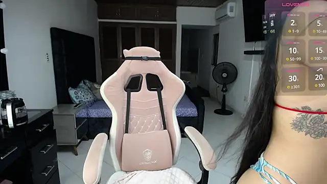 ashley morgan 18 online show from 03/06/25, 02:09