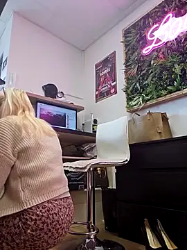 Nathotsexy1 online show from 02/18/25, 09:21