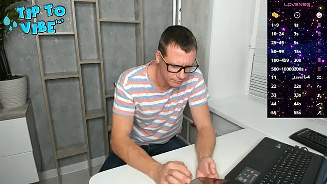 Smallnipples online show from 12/02/25, 05:30