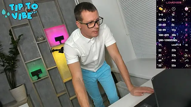 Smallnipples online show from 12/04/25, 05:54