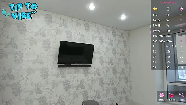 Smallnipples online show from 12/17/25, 06:41