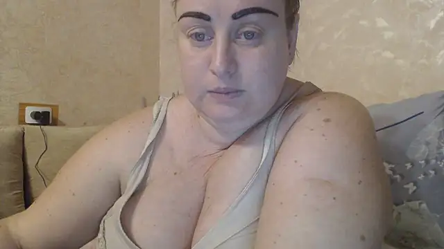 Amy August online show from 02/06/25, 04:58