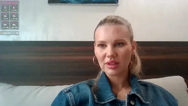 Snapshot of Alice_N_Wooderland chatting on 03/04/26, 11:27 Alice N Wooderland online show from 03/04/26, 11:27