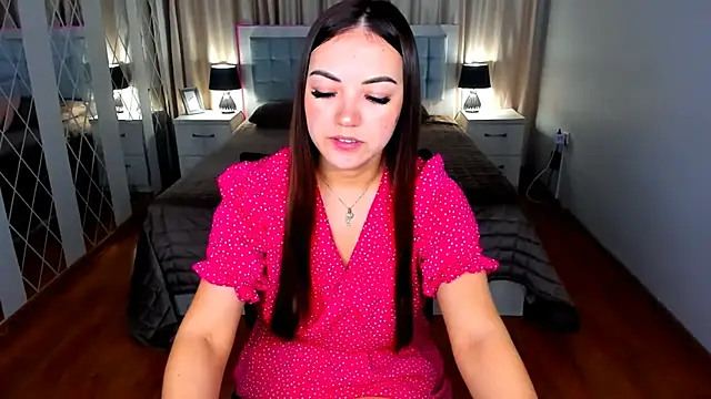 LucyJackson online show from 04/13/26, 09:37