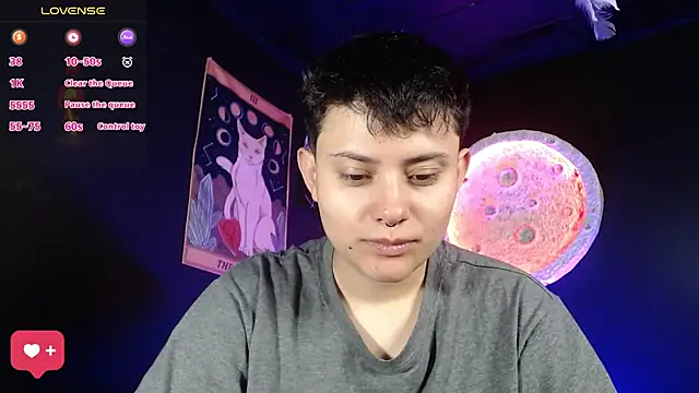 girl intense444 online show from 11/17/25, 12:55