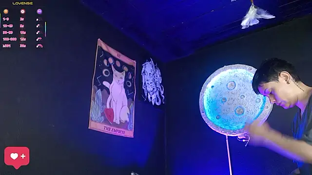 girl intense444 online show from 02/07/26, 12:42