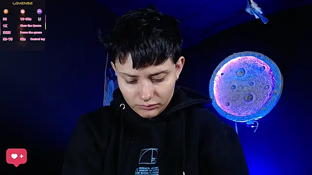 girl intense444 online show from 03/26/26, 01:17