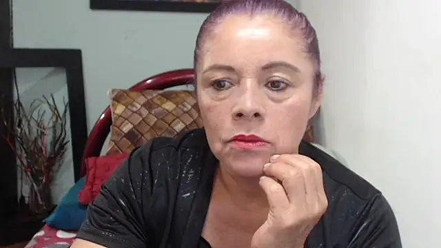 Snapshot of sexytitshot126 chatting on 10/08/25, 11:24 sexytitshot126 online show from 10/08/25, 11:24