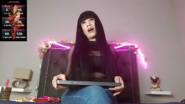 CharlotteLemke online show from 01/13/26, 01:16