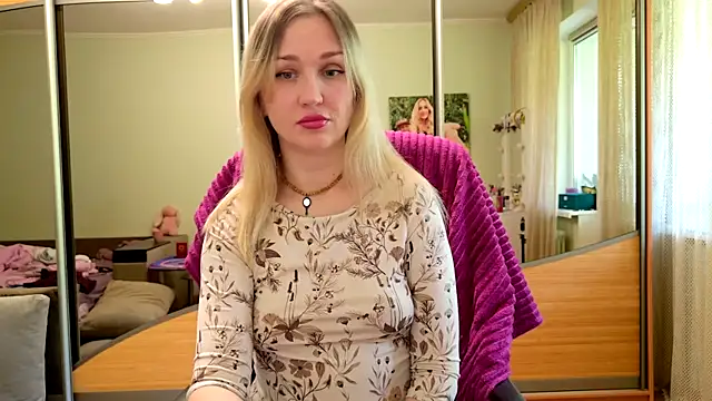 ModelEva online show from 05/02/26, 09:03