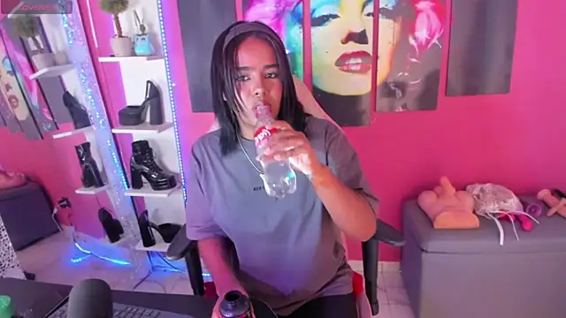 Snapshot of valensure chatting on 02/27/25, 07:15 valensure online show from 02/27/25, 07:15