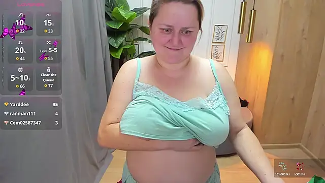 Snapshot of ScarlettSoft chatting on 12/17/24, 08:56 ScarlettSoft online show from 12/17/24, 08:56