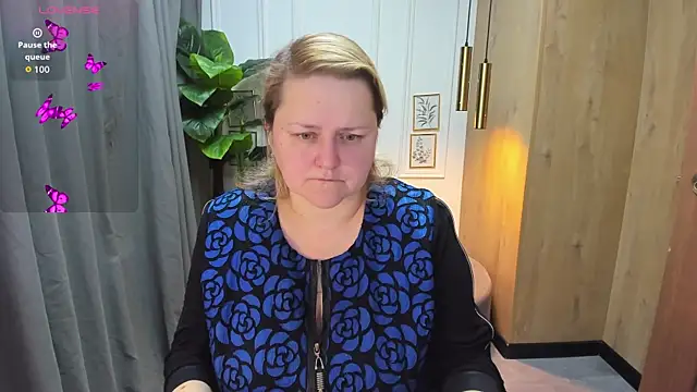 Snapshot of ScarlettSoft chatting on 10/21/25, 05:19 ScarlettSoft online show from 10/21/25, 05:19