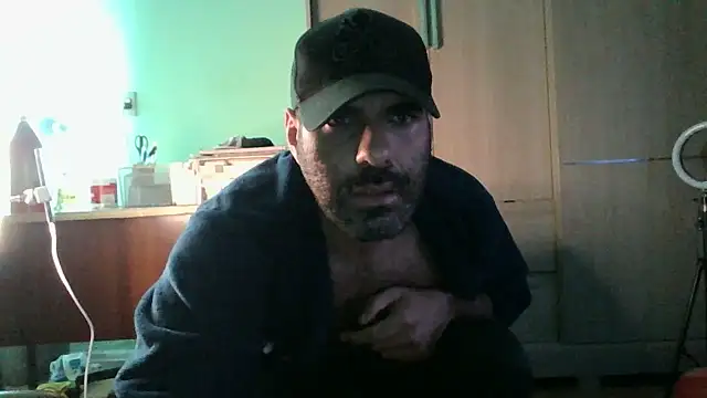 Snapshot of MILITARS chatting on 07/04/26, 11:55 MILITARS online show from 07/04/26, 11:55