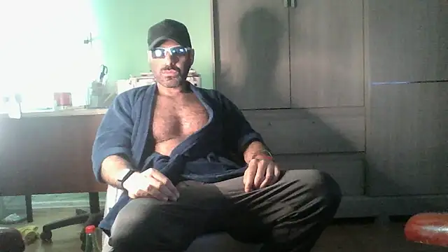 Snapshot of MILITARS chatting on 07/09/26, 11:31 MILITARS online show from 07/09/26, 11:31