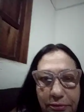Snapshot of catdool chatting on 10/12/25, 01:04 catdool online show from 10/12/25, 01:04