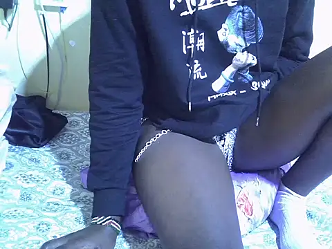 EbonyMina  online show from 12/01/25, 10:59