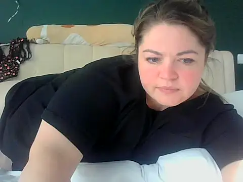 cute  cherry online show from 07/28/26, 03:21