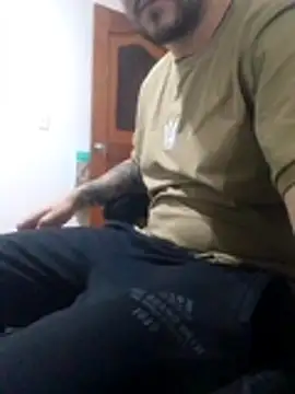 Snapshot of marindanielf chatting on 11/07/25, 11:49 marindanielf online show from 11/07/25, 11:49