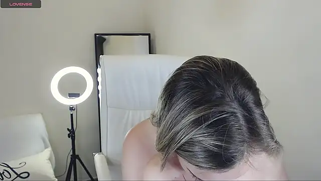 Tilly Eliot online show from 02/10/25, 09:25