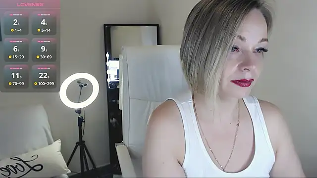 Tilly Eliot online show from 02/18/25, 04:16