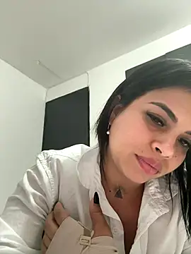 arianna smith  online show from 12/19/25, 10:06