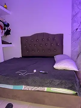 alysson 18 online show from 04/02/26, 02:37