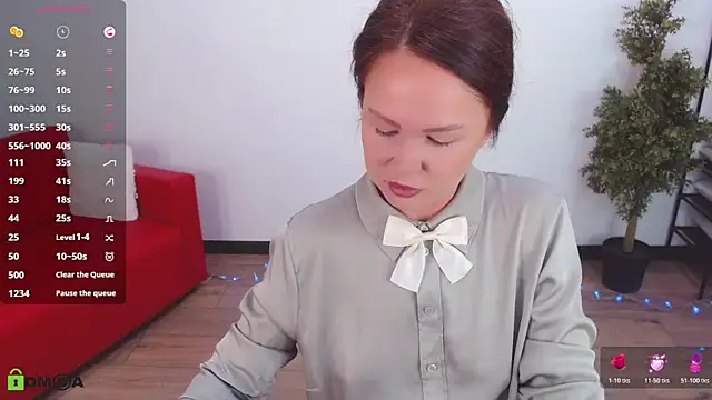 Snapshot of VickyGolden chatting on 06/17/26, 05:21 VickyGolden online show from 06/17/26, 05:21