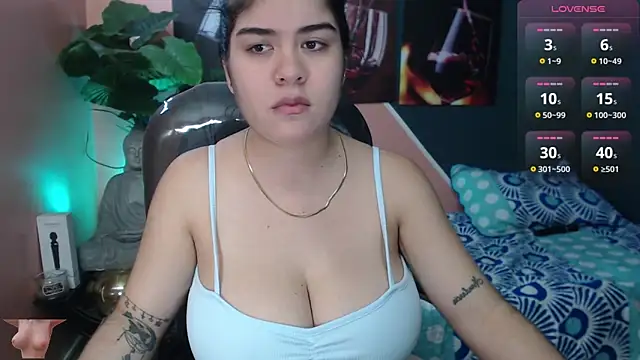 pearl weet online show from 02/09/25, 05:33