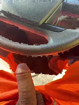 Snapshot of Loul41 chatting on 10/16/25, 10:16 Loul41 online show from 10/16/25, 10:16