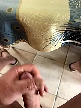 Snapshot of Loul41 chatting on 10/21/25, 10:05 Loul41 online show from 10/21/25, 10:05