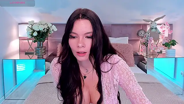 MiaMuse online show from 04/15/26, 12:23